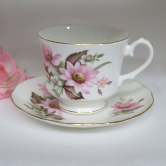 Duchess TEACUP & Saucer Pink & White Flowers (K636) - Picture 1 of 8